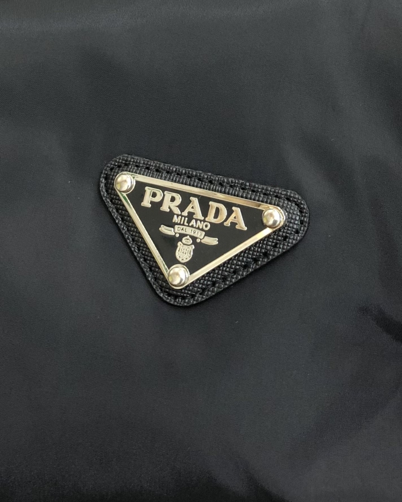 Pra*a outwear